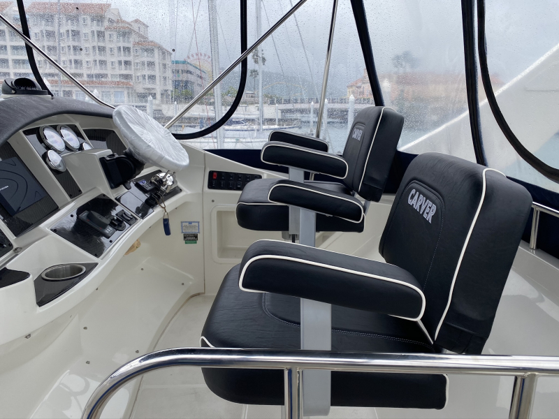 カーバー 380 極上美艇 バウ&スターンスラスター。フルノGPS カーバー 380 極上美艇 バウ&スターンスラスター。フルノGPS